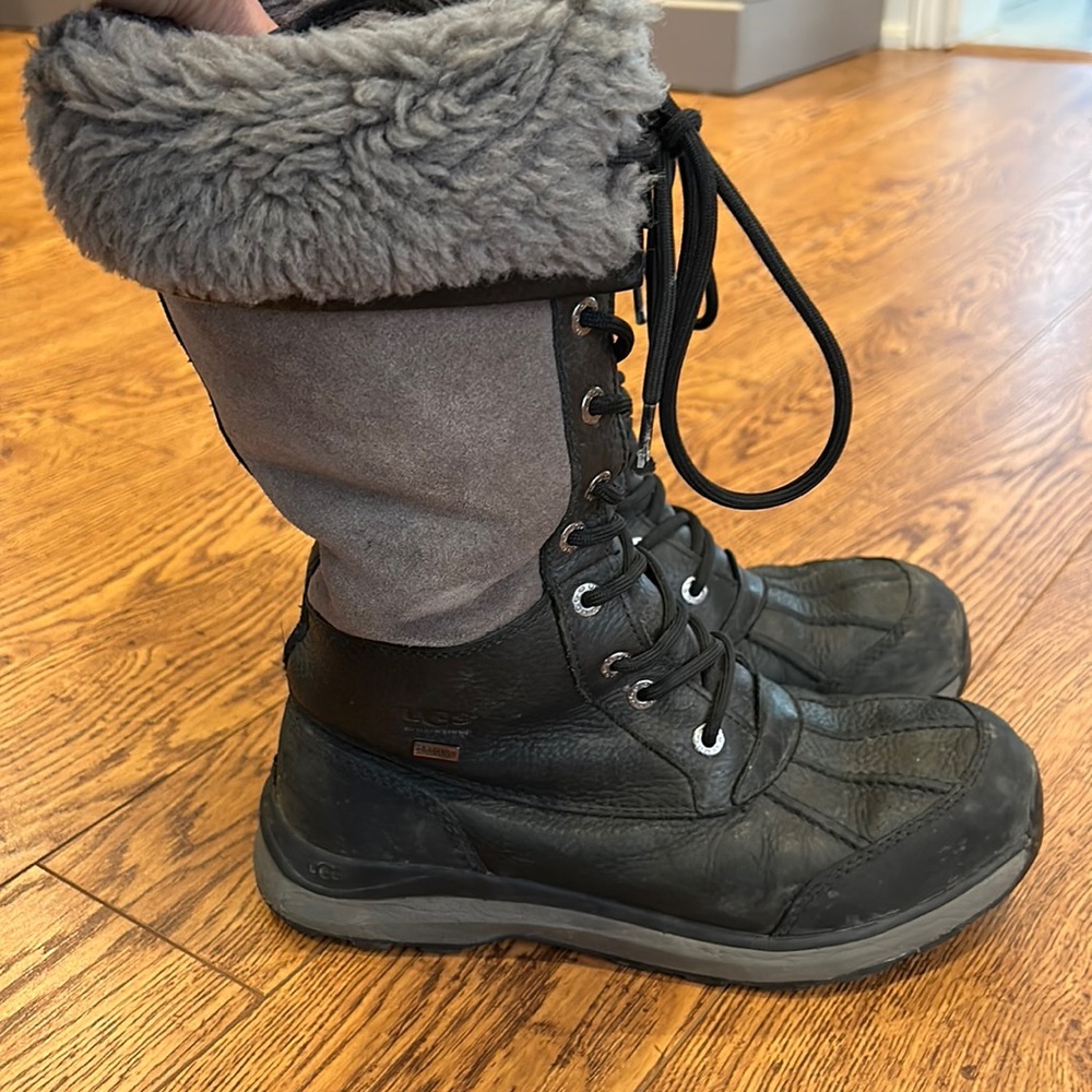 Ugg Adirondack boots - size 8.5